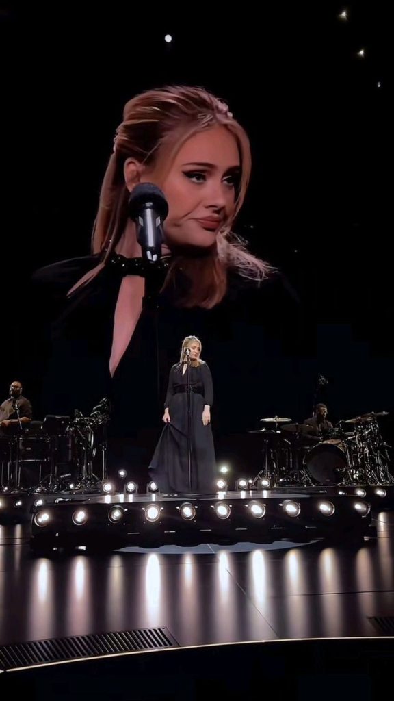 Adele performing Someone Like You live on piano